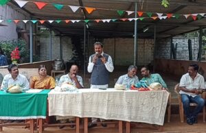 மாணவர்கள் நீதி, நேர்மையோடு வாழப் பழகிக் கொள்ள வேண்டும்: பைப்பனஹள்ளி டாக்டர் டி.ரமேஷ்