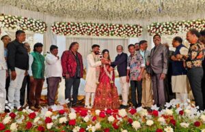 டாக்டர் சி எஸ் வேலுபிரபாகரன் இல்லத் திருமண வரவேற்பு: கங்கை அமரன், ஸ்ரீகாந்த் தேவா, கானா பாலா உள்ளிட்ட பெரும் திரளானவர்கள் பங்கேற்பு