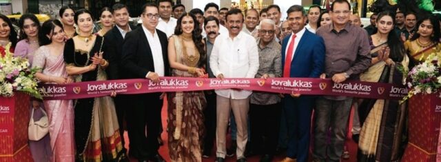 ஜோயாலுக்காஸ் (Joyalukkas) பெங்களூரு ஜெயநகரில் தனது இரண்டாவது விற்பனையகத்தைத் திறந்தது! ஆபரணங்கள் தயாரிப்புக் கட்டணத்தில் (making charges) 50% தள்ளுபடி! பிரம்மாண்டமான தொடக்கம்